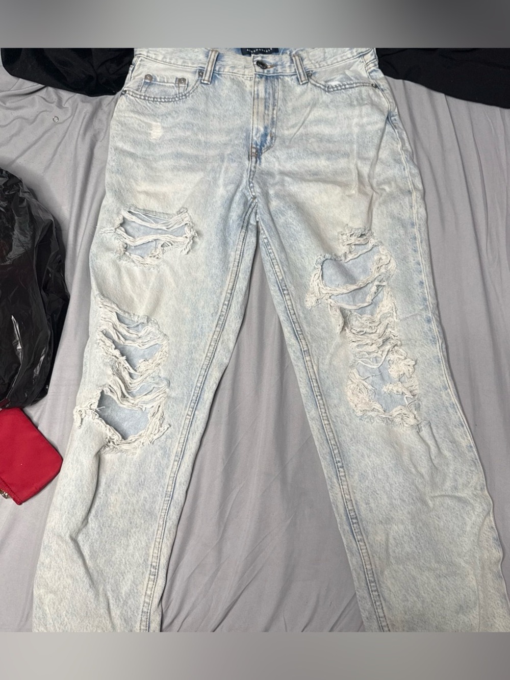 Light Wash Distressed Women’s Mom Jeans